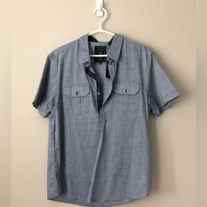 Guess Short Sleeve - Size L - NWT